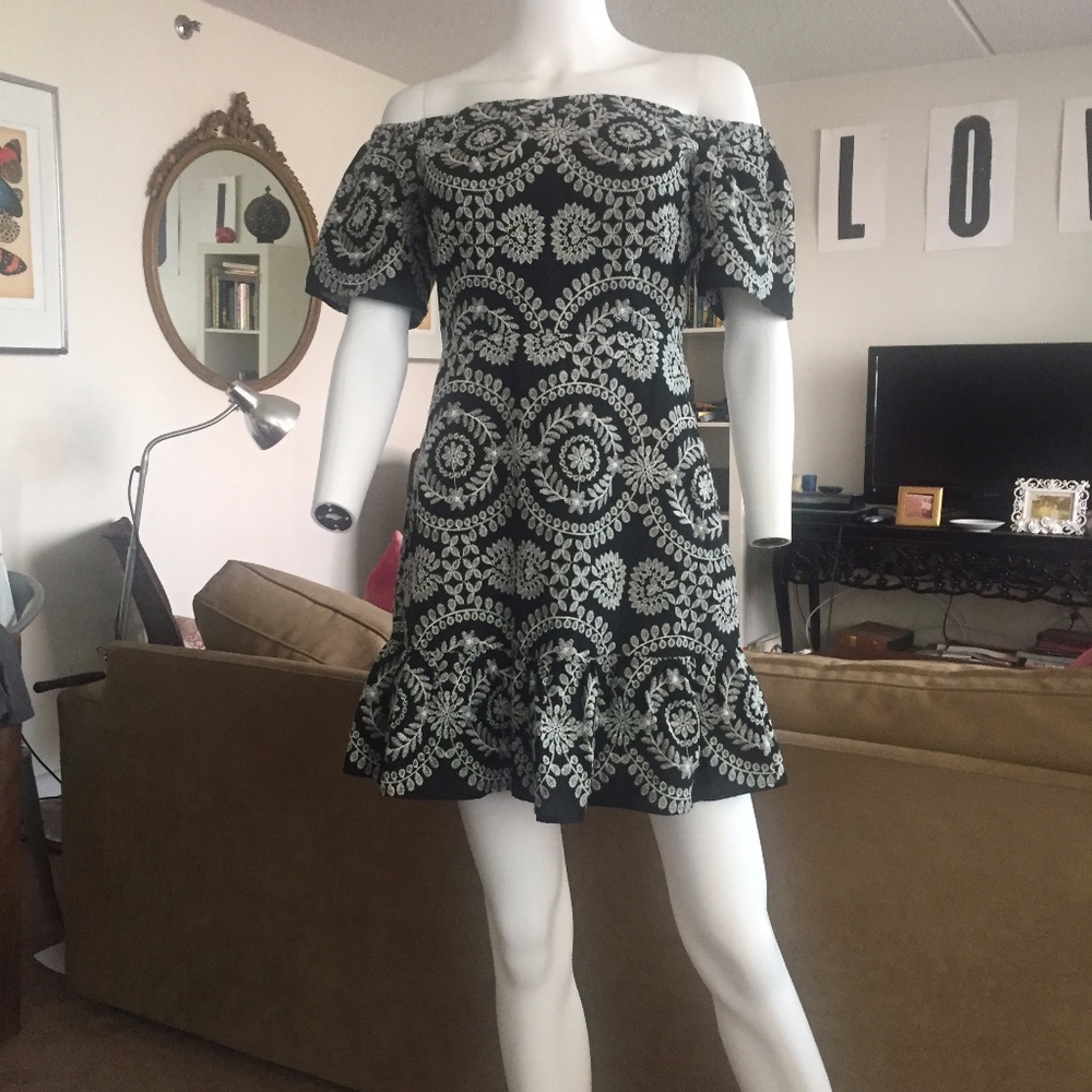 Sam Edelman Blk with White  Embroidery Dress